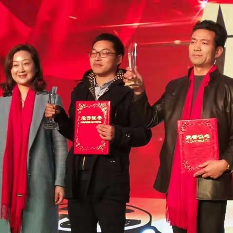 牛了，牛娅的作品《南阳义工》获大奖了！