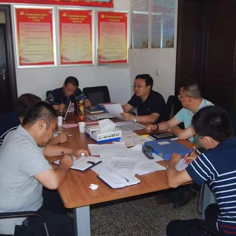 集团公司脱贫攻坚领导小组办公室及督察小组办公室人员赴沙窝村检查指导工作