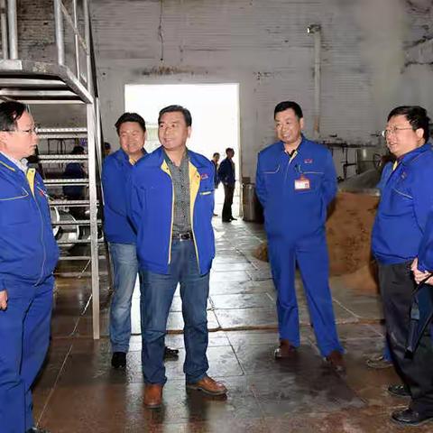 伊力特公司举办酿酒生产观摩学习活动