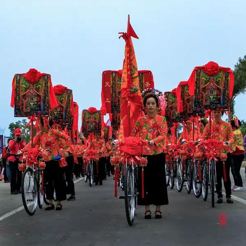 流动的“头上花园”