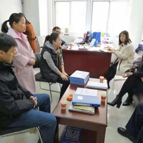 街道党工委副书记、办事处主任曹颖带队对辖区农村、社区“两委”换届“回头看”工作进行督导检查