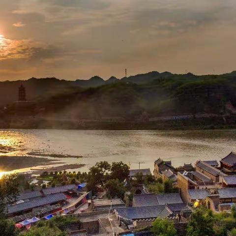 匆匆地晃悠一圈千年历史之地