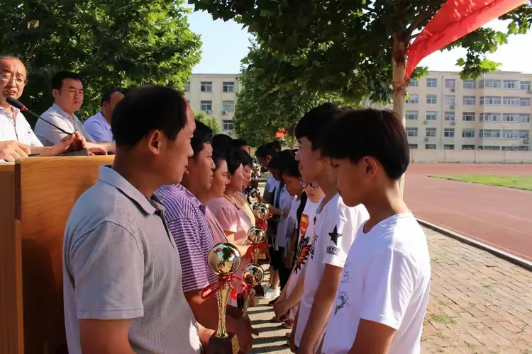 东阿县第三中学2018届毕业典礼落下帷幕