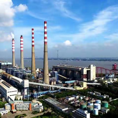 2017负重奋进，  2018砥砺前行