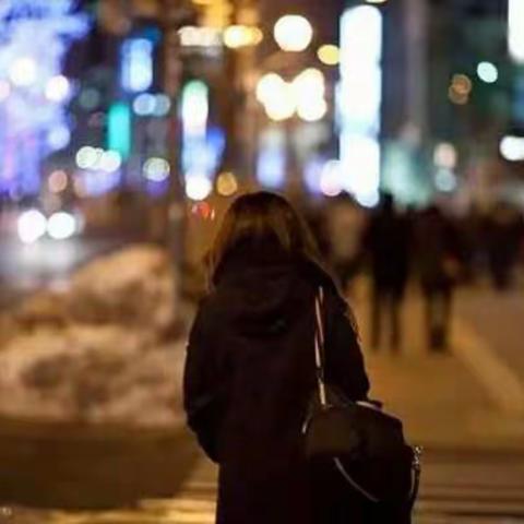 【夜读｜宽邸】你同学都身价上亿了，你还在纠结早晨几点能起床？