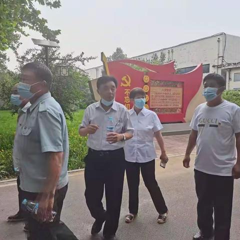 李官村党总支带领老党员赴辛锐纪念馆参观学习-参观红色基地，弘扬革命精神