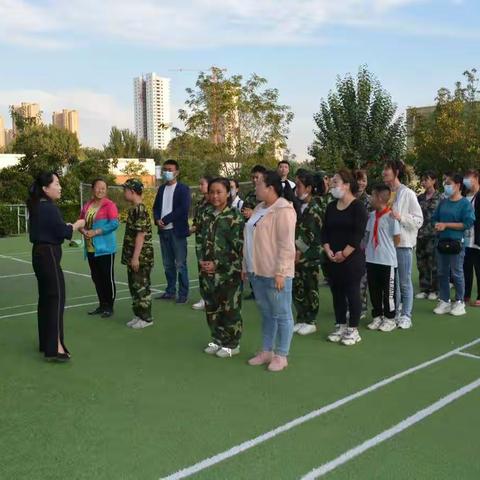 秋光澹澹迎佳节 硕果累累庆丰收--北环学校第二届采摘节活动记