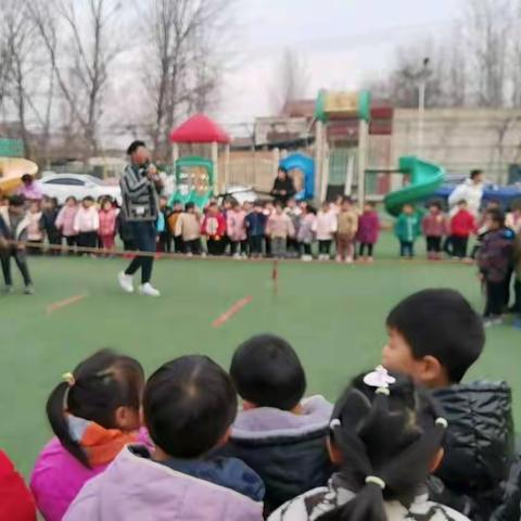 童心迎新年，快乐动起来——僧固乡惠民社区幼儿园庆元旦系列活动之拔河比赛