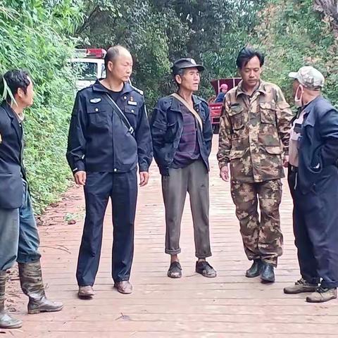 警情吹哨聚民心，老马迷途蜀黎牵