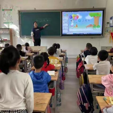 返璞归真 传统中见妙招 ——记汶水小学一年级常规课教学比武