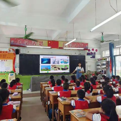 秋菊有佳色，教研掇其英——记来宾市实验小学二年级语文组教研《拍手歌》