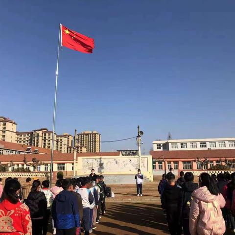 学习雷锋精神   争做追锋少年