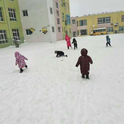义马春天幼儿园——童话中三班快乐一周