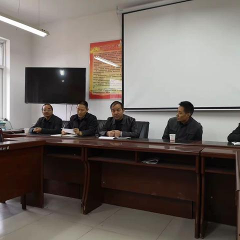 金融助力脱贫攻坚——工商银行西安东大街支行赴周至县农林村开展主题党日活动