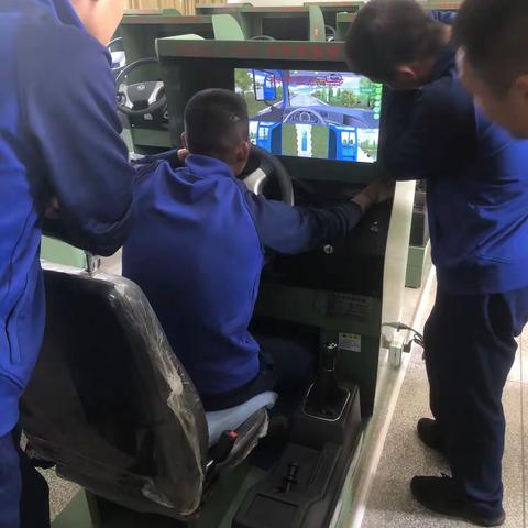 新训大队组织开展新消防员驾驶技术培训--新训系列报道()