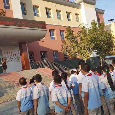 学会分享，学会劳动，学会感恩，学会欣赏美好——121团第二中学六(2)班采摘节纪实