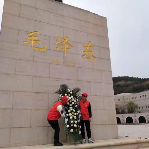 追寻先烈足迹   传承革命精神——崖底村党员干部赴陕西延安、梁家河参观学习