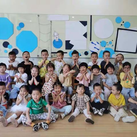 开开心心去上学——小2班