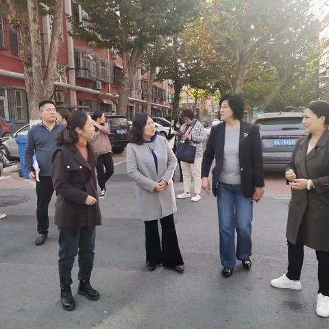 区民政局车鸿副局长到七里山街道七东社区调研社区基金的运作情况