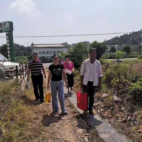 【东塘街道芙蓉南路社区】中秋佳节送关怀，精准扶贫促发展