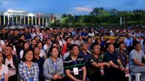 【纪念赵树理诞辰111周年中国曲艺文艺志愿服务团送欢笑走进沁水】