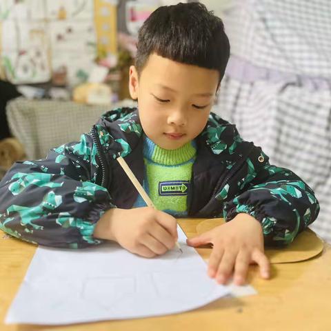 振阳幼儿园 李露