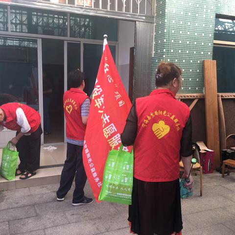 阳光公益服务社“情暖功勋，红心”项目走访慰问退役老兵，