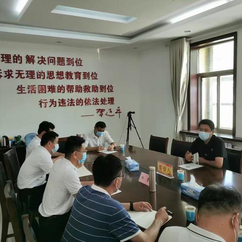 平阴县副县长林景同志接访来访群众