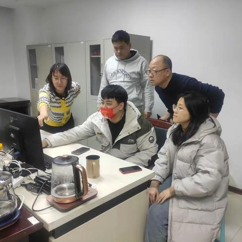 携手共赴生机勃勃的春天