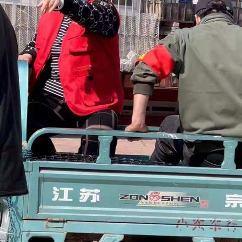 披“白衣” 着“红甲” ——唐家庄街道新安楼社区逆行者活动纪实