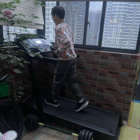 蔡宇乐疫情居家生活学习篇