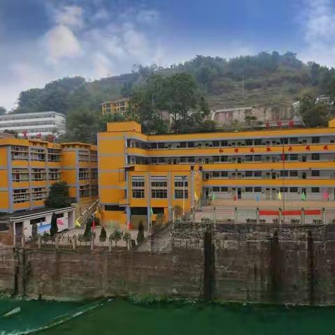 “生命至上，安全第一”——记普洱镇中心完小防疫防火作文竞赛活动