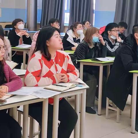 鉴往知来，再接再厉——乌市第四十四中学九年级质量分析会