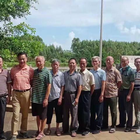 临高县人社局离退休党支部“九·九”重阳节组织退休支部干部职工登高和参观活动