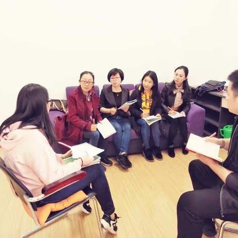 聚焦课堂    交流成长——双峰小学文综组教研活动