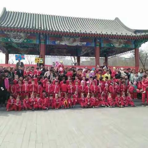 家与园的虹桥，师与幼的相伴