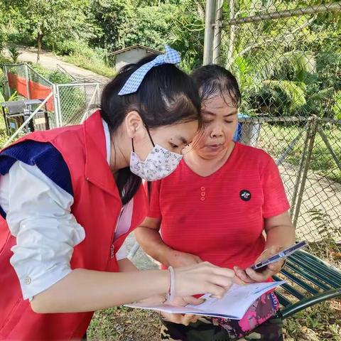 （二）五指山市社区教育学院开展“智慧助老”智能手机使用培训（11.19）