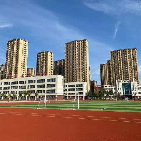 【德州东城小学】“十校联谊——名师大篷车”送培活动在我校举行