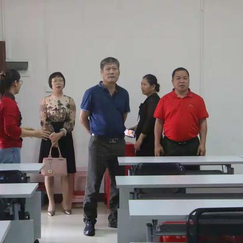 省老干部活动中心到琼中县老干部服务中心调研