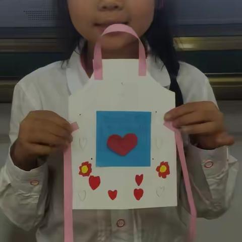 2209班《爱心围裙》
