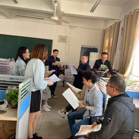 寻问题、解困惑、促发展———政治教研组第三次教研活动