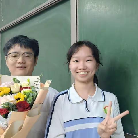 高三艺术7班教师节风采录