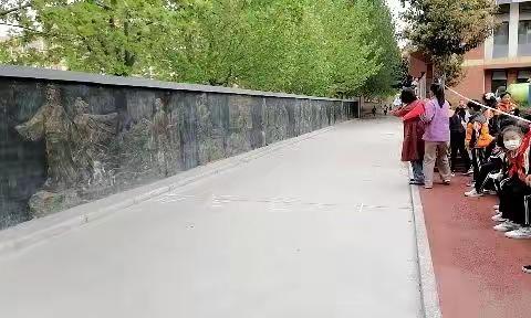 英姿飒爽展风采，运动健儿逞英豪——蒲西小学三年级运动会