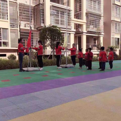 龙廷幼儿园十一月份第二周升旗仪式