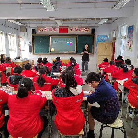 演绎精彩课堂，展示教师风采         ——赵伊东校数学课堂教学技能大赛