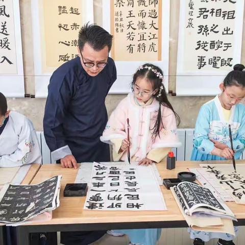 书写润童心，墨香沁满园——蓬莱区第二实验小学规范书写系列活动