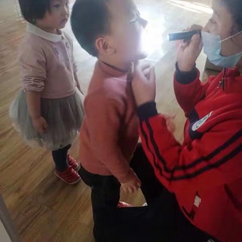 【45号】3月1日号华美时代幼儿园生活简报