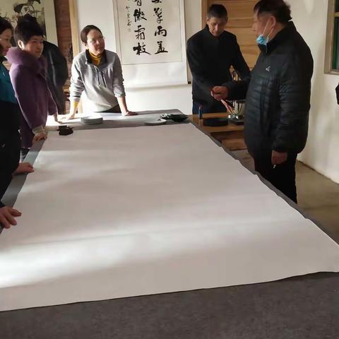 宏道花艺越千年，翰墨丹青染素宣。