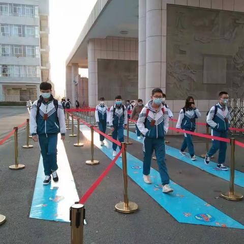 终于开学了！广信区七中九年级学生返校