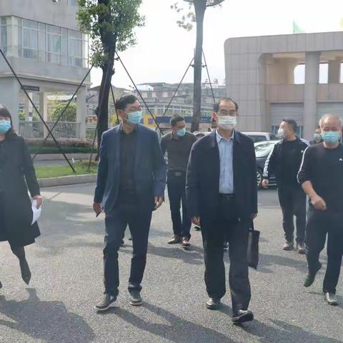 市开学工作专项督查组到广信区七中督查